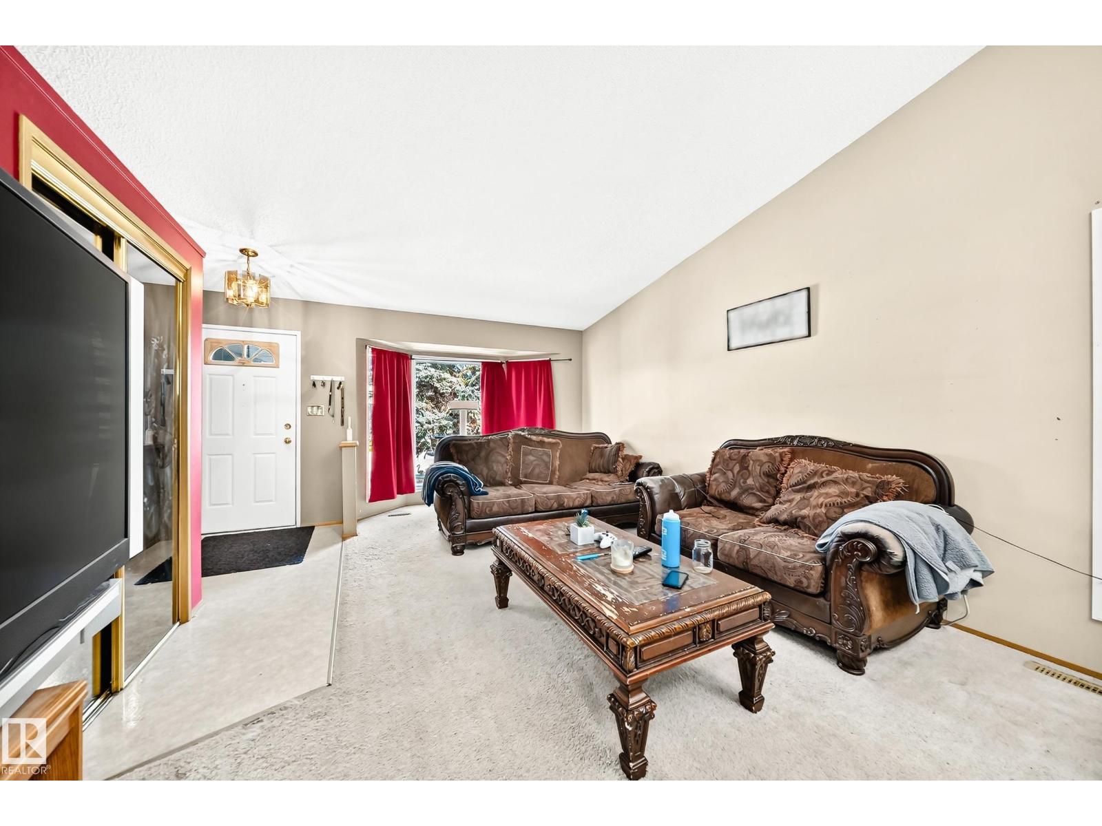 8011 188 ST NW