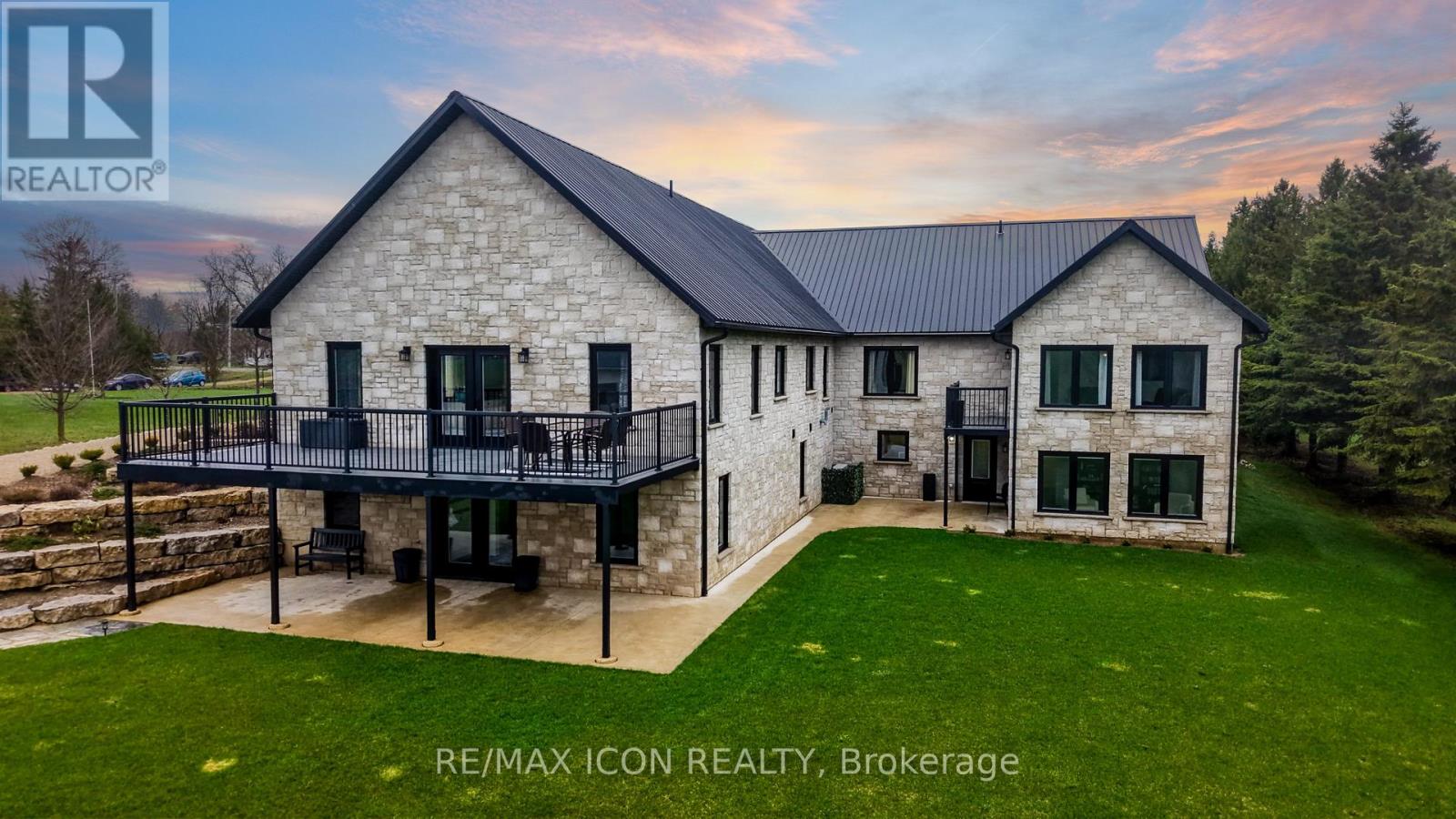 224242 SOUTHGATE 2 ROAD