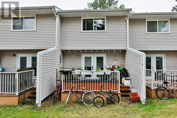 15, 55 Lemoyne Crescent W