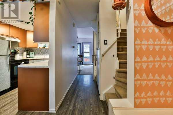 15, 55 Lemoyne Crescent W
