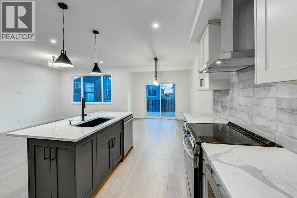 891 Langholm Drive SE