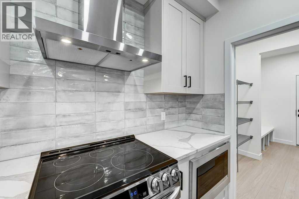 891 Langholm Drive SE