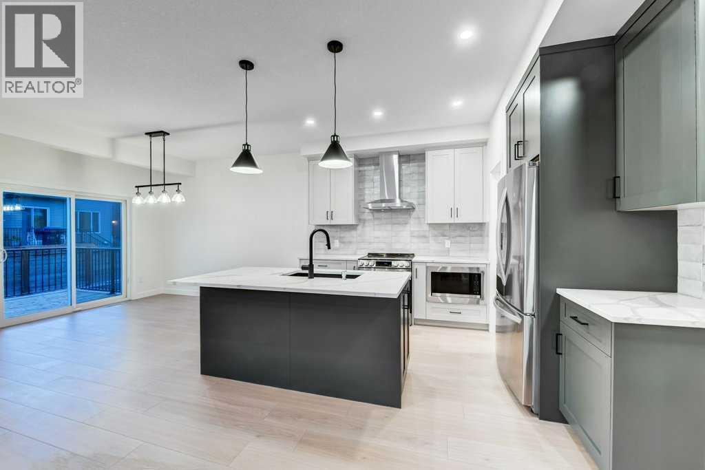 891 Langholm Drive SE