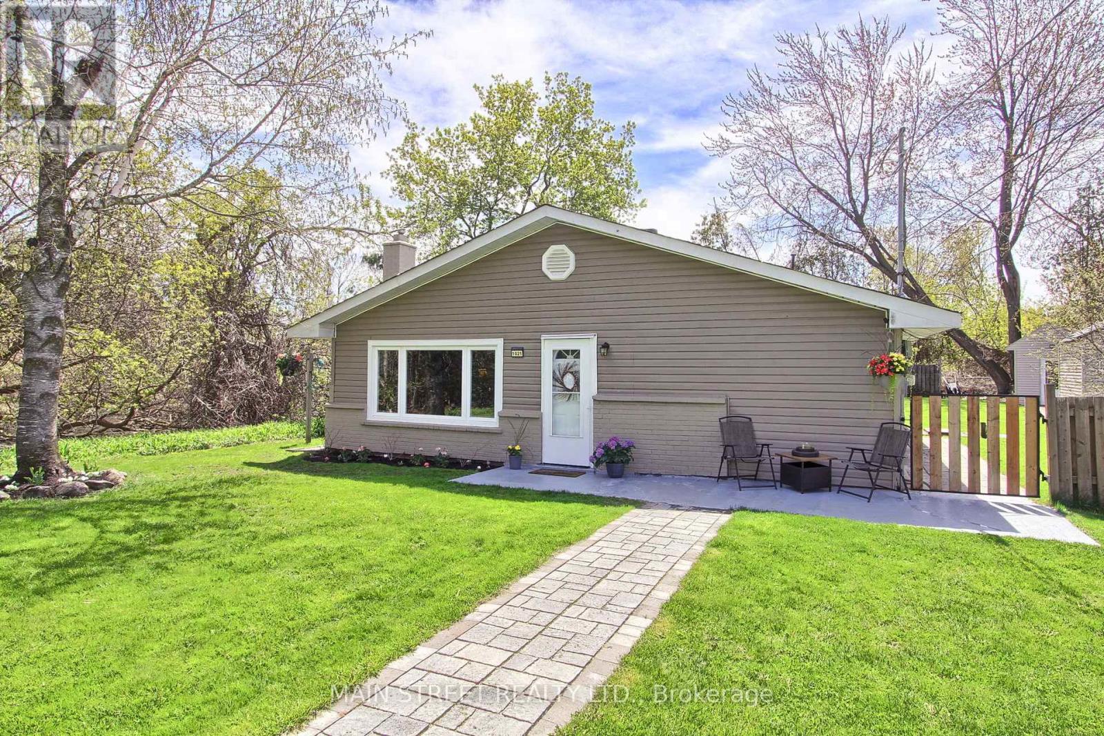 1021 GOSHEN ROAD