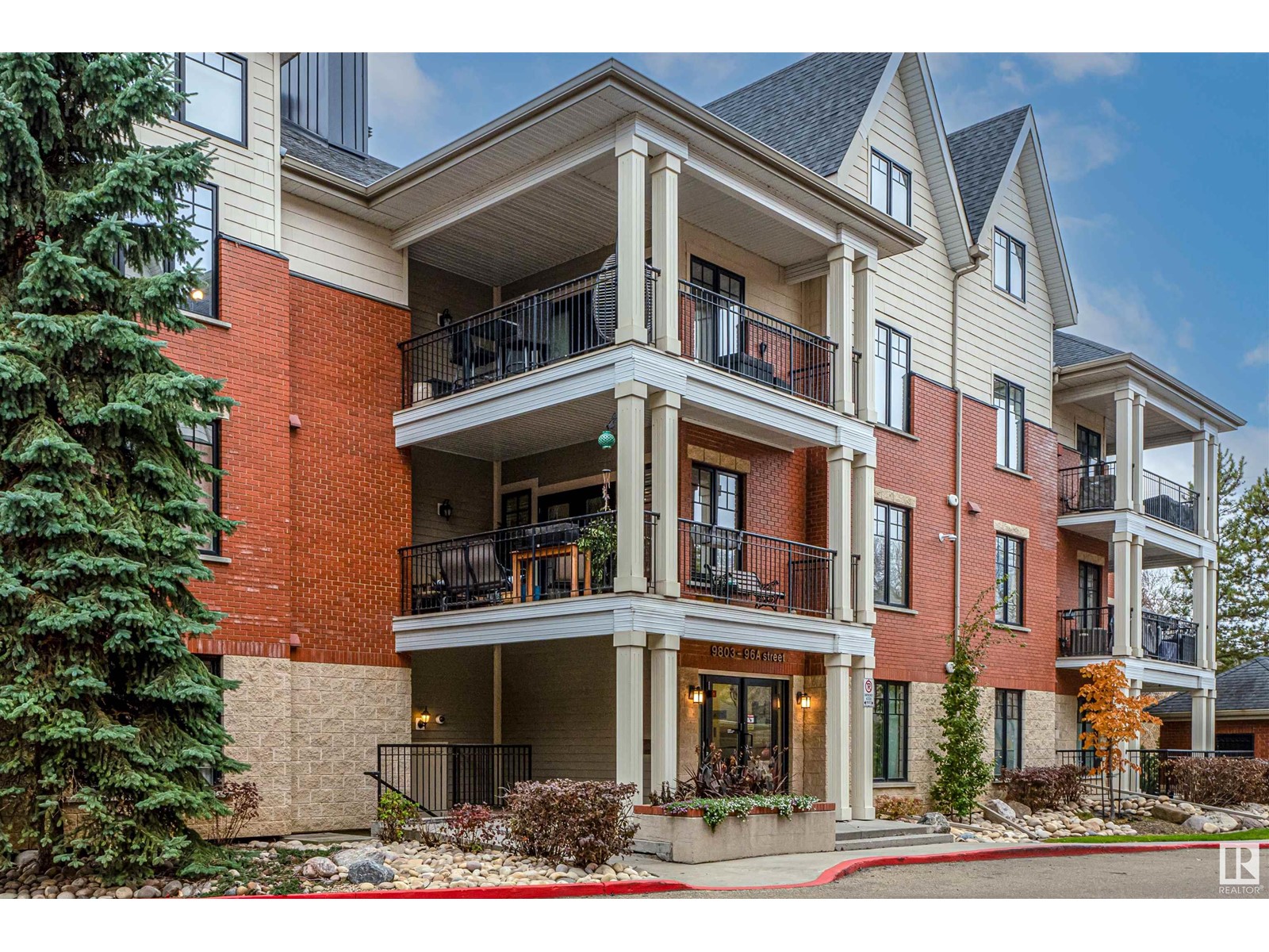 #104 9803 96A ST NW