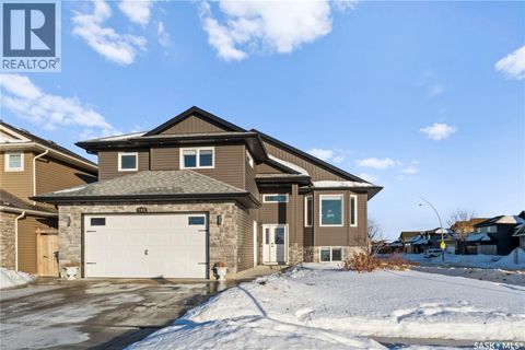 742 Evergreen BOULEVARD Saskatoon SK S7W0N2