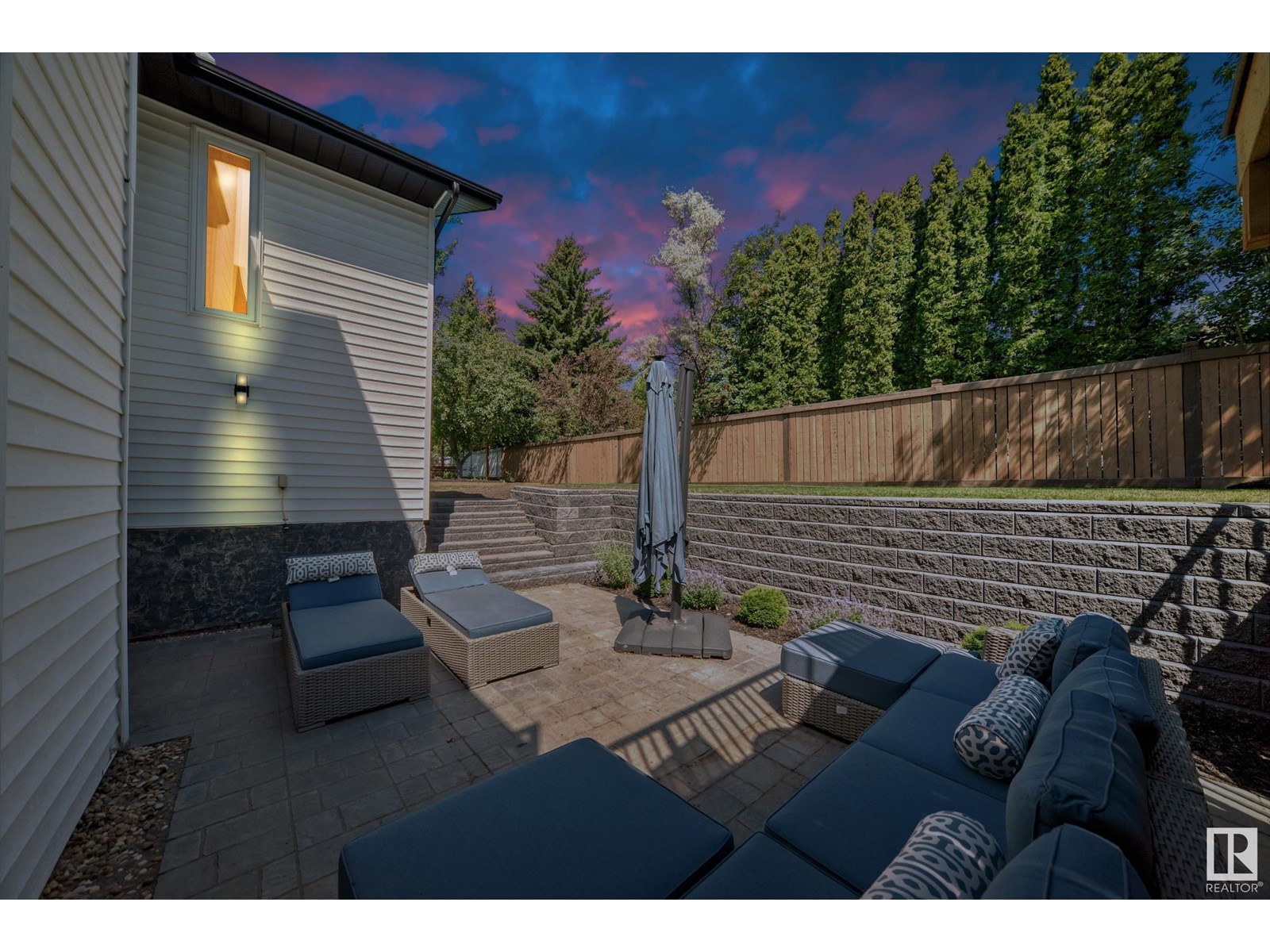 424 BUTCHART DR NW