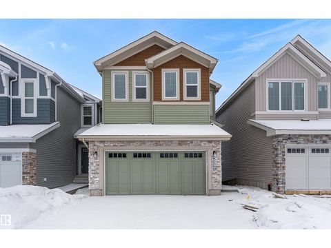 2244 4 AV SW Edmonton AB T6X3L4