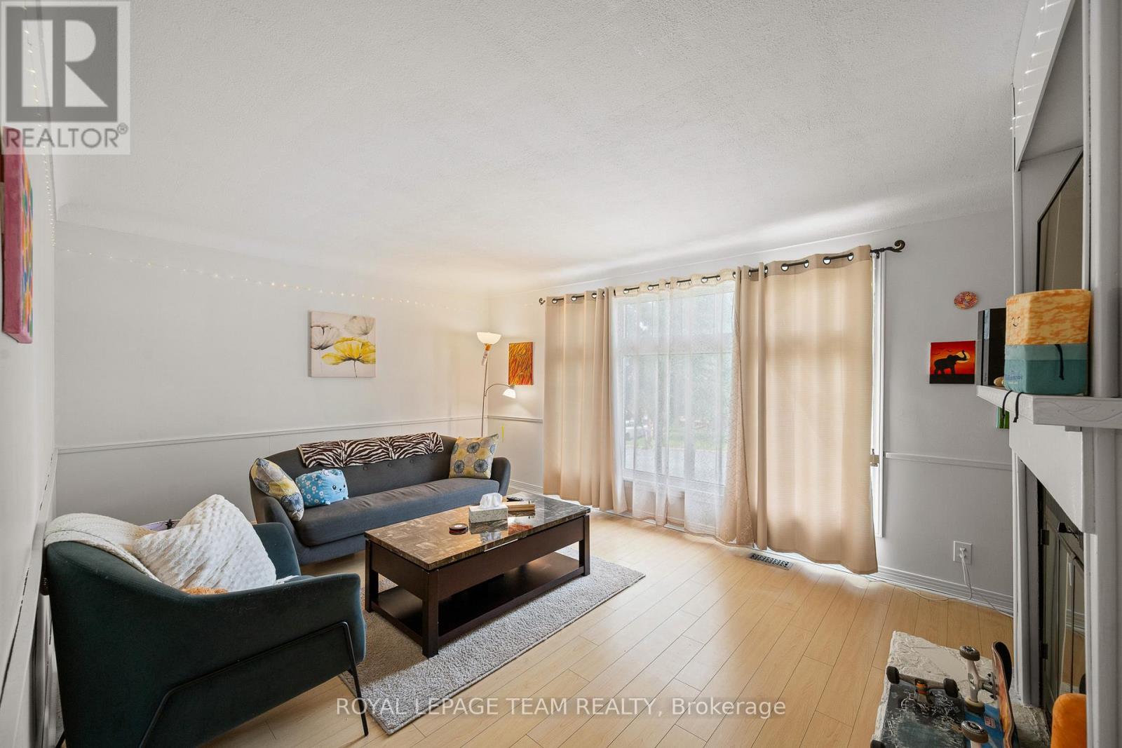2 - 151 GRANVILLE STREET