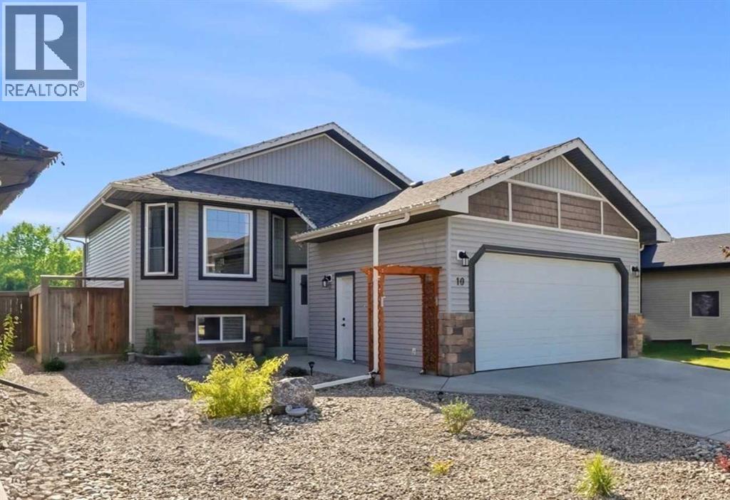 Photo 1 of 25 — 10 Sparrow Close, Blackfalds, AB T4M0K6