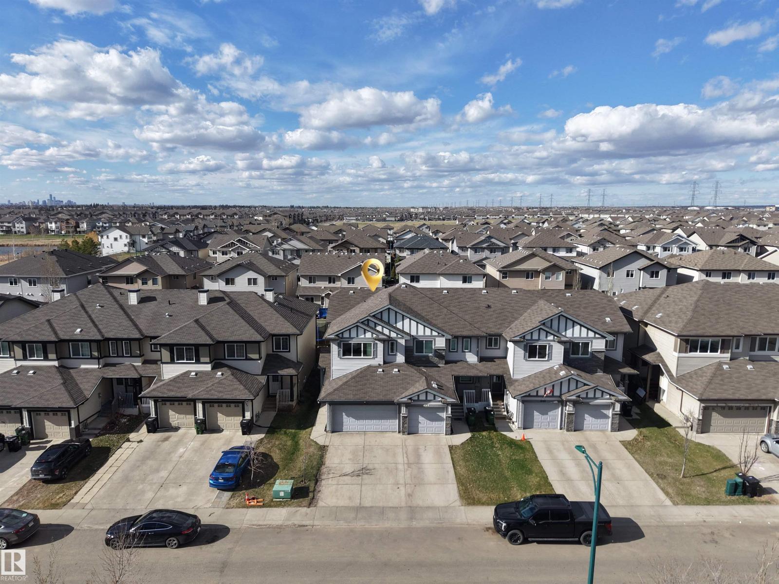 3048 16 AV NW