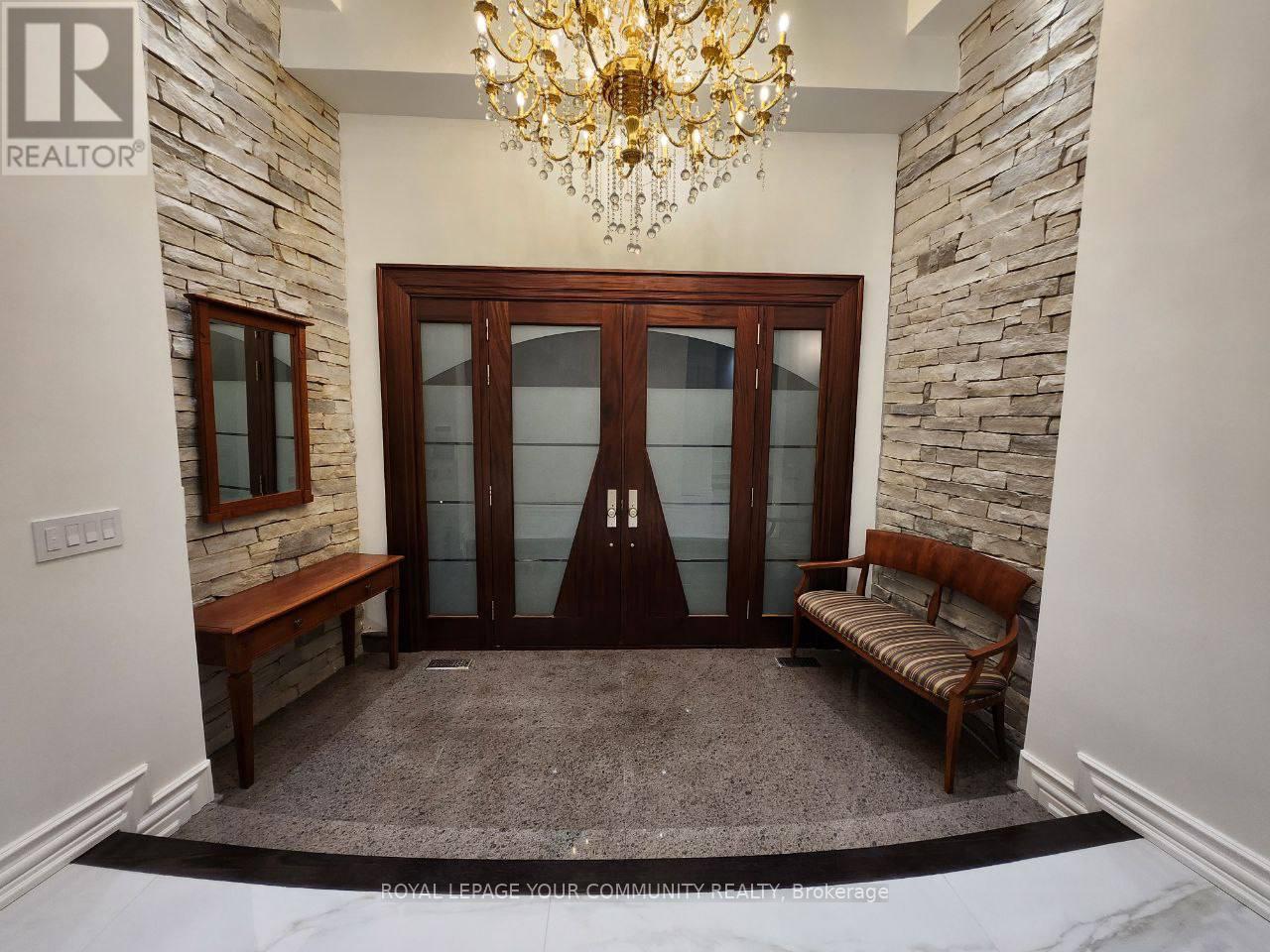 76 SILVER FOX PLACE