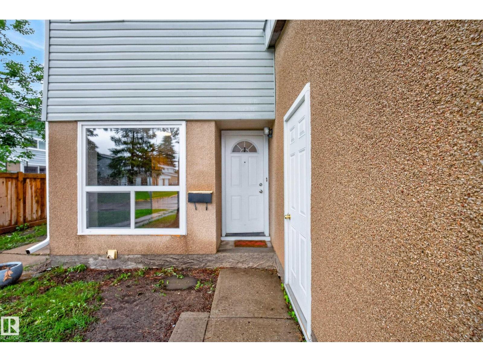 220 Grandin Village