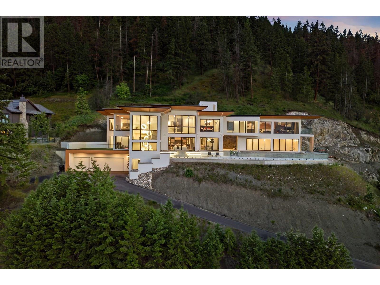 120 Sunset Boulevard