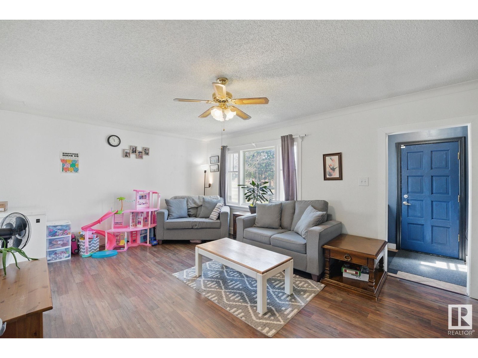 11429 102 ST NW