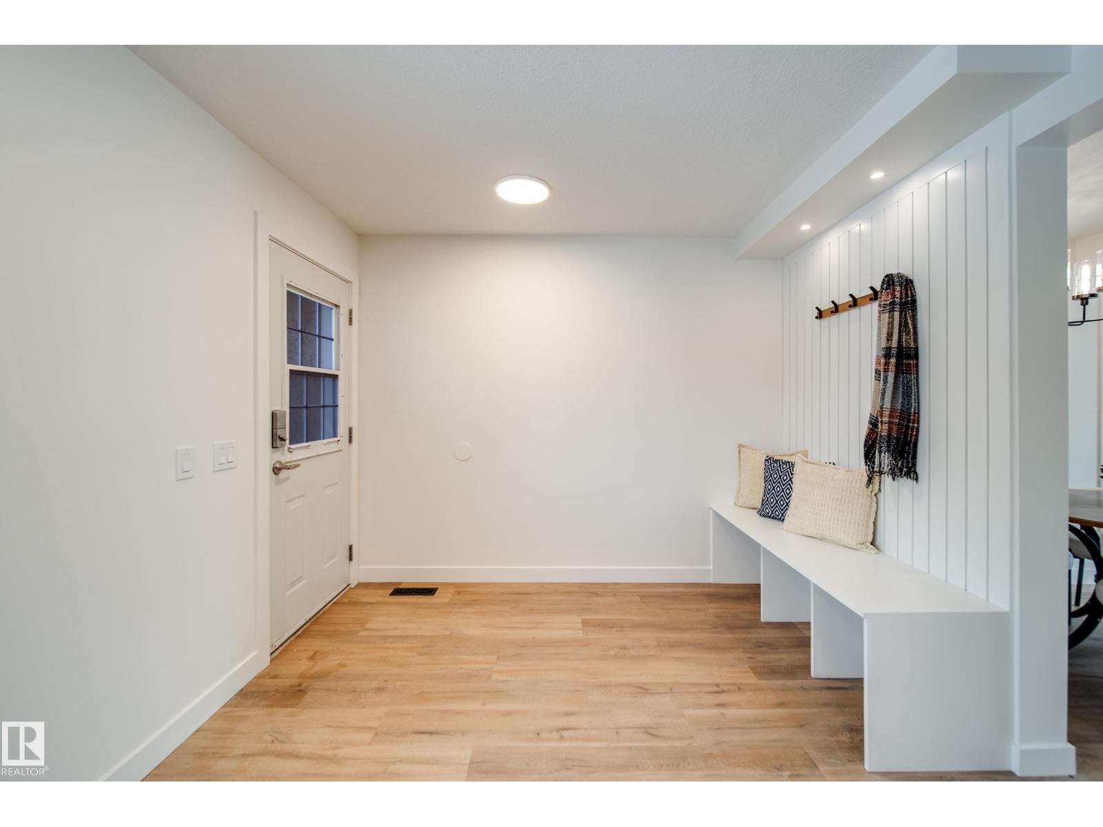 125 WOODBOROUGH WY NW