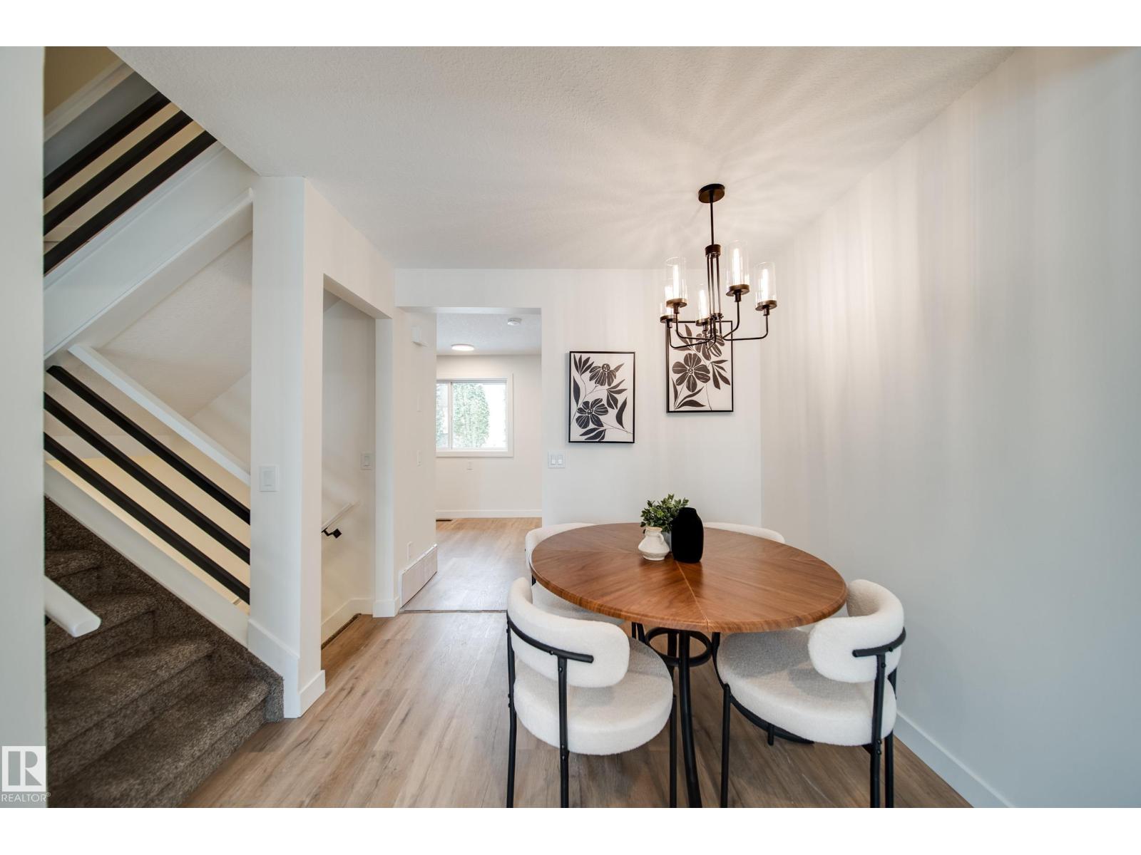 125 WOODBOROUGH WY NW