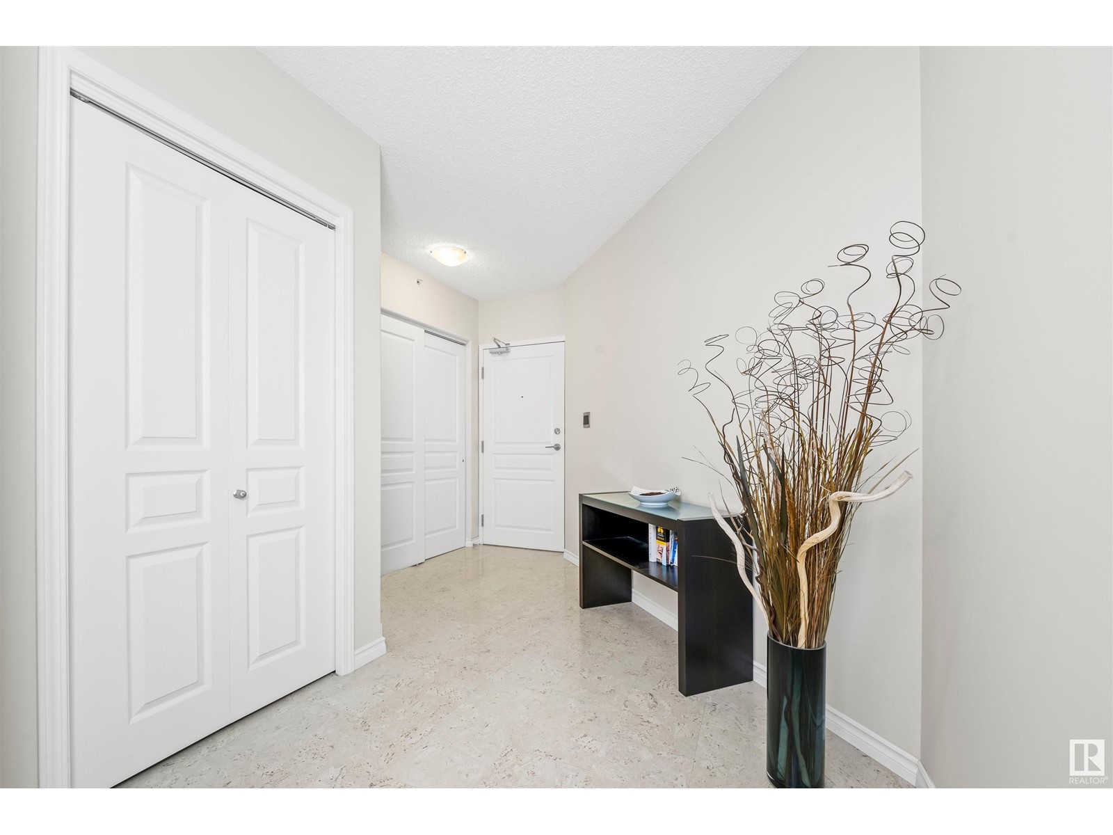 #201 9707 106 ST NW