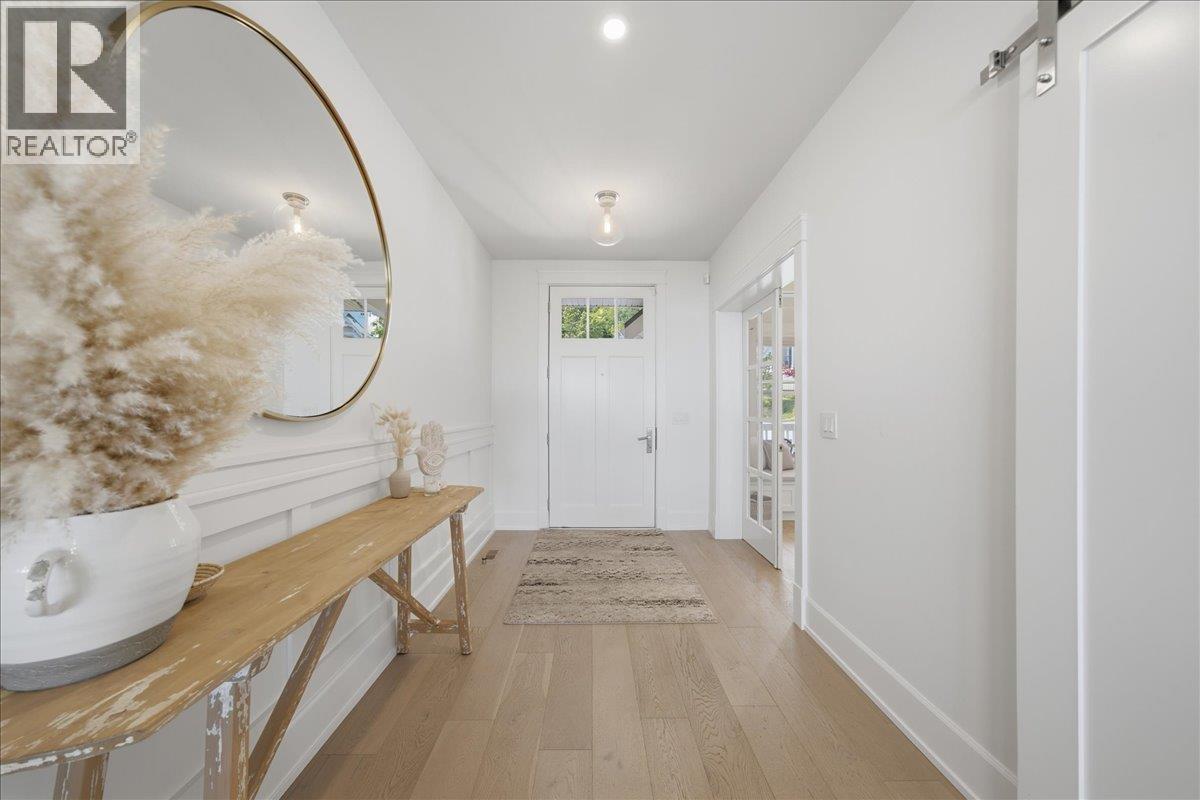 100 FERNWAY DRIVE