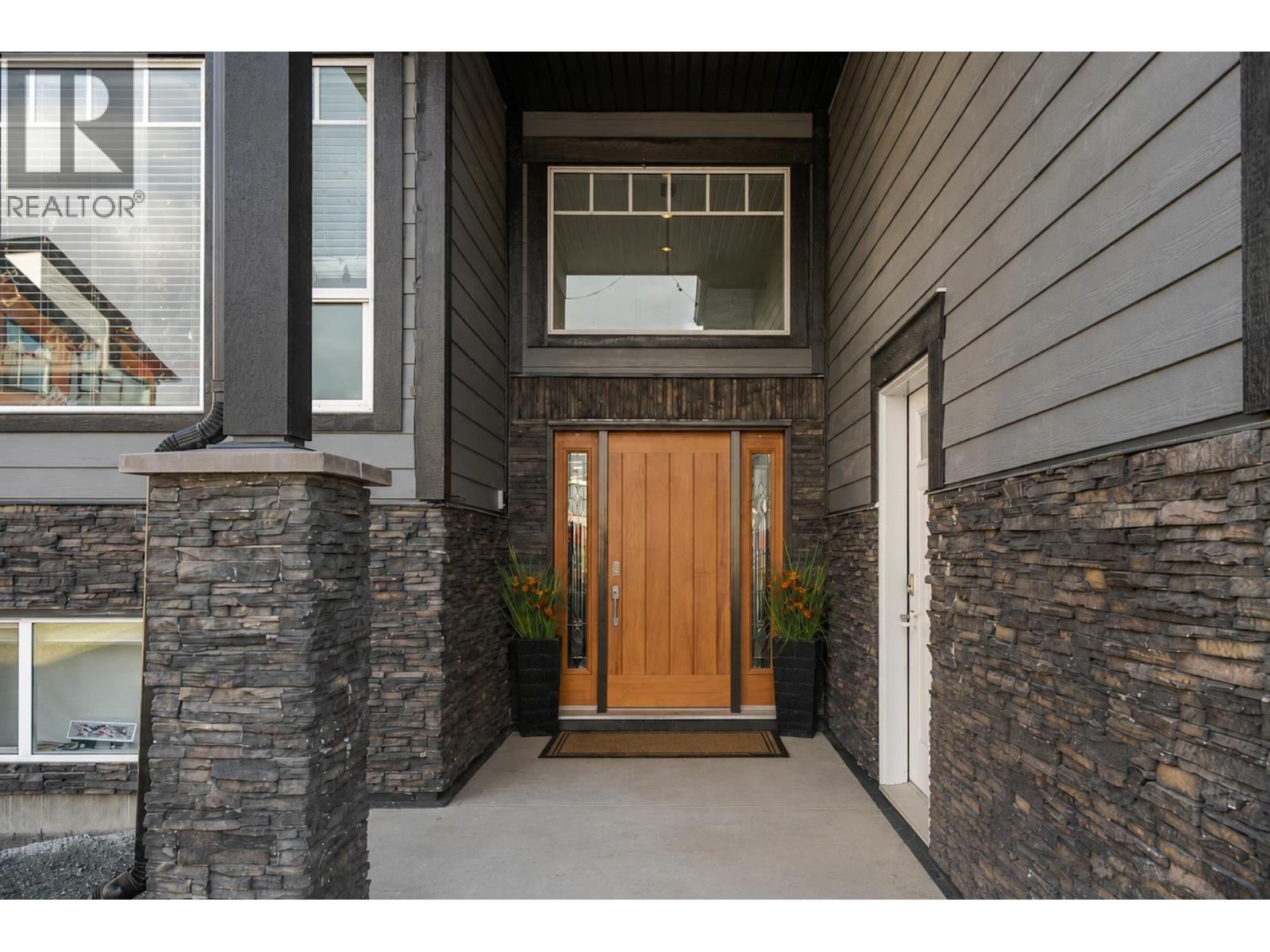 1134 MONARCH COURT