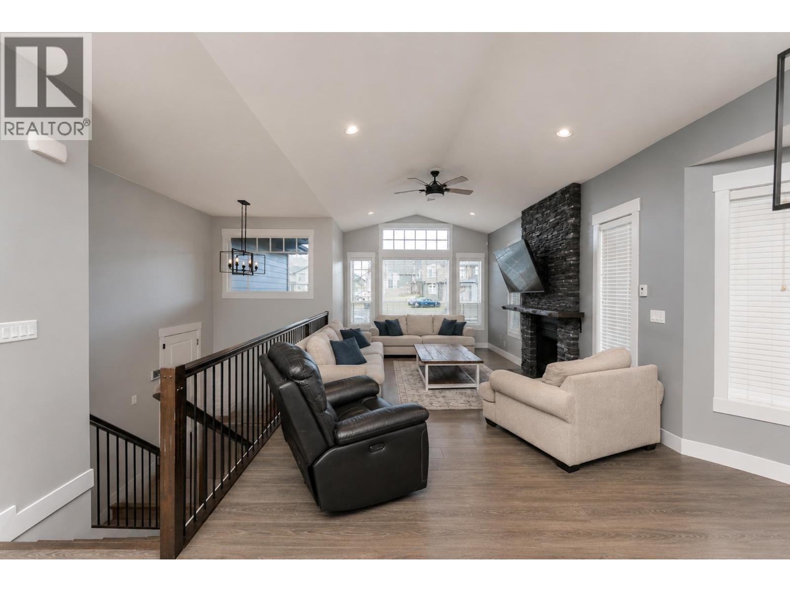 1134 MONARCH COURT