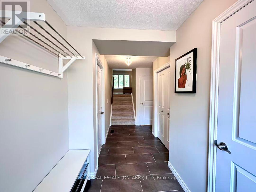 31 - 1010 FANSHAWE PARK ROAD E