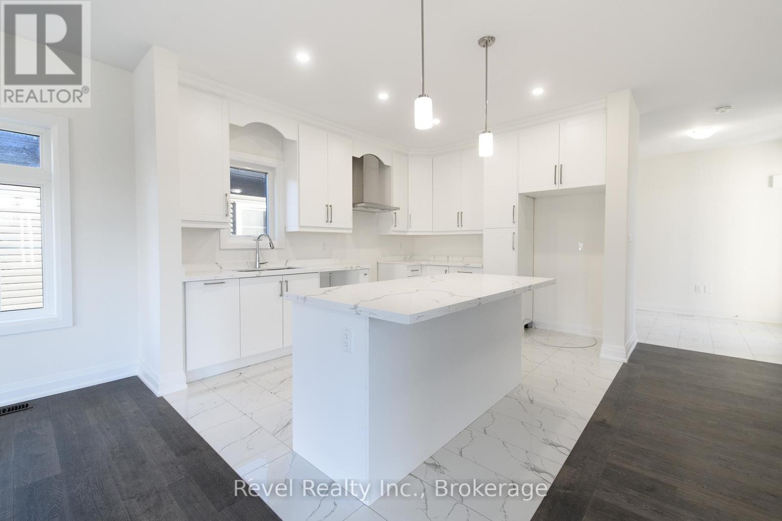 45 JOANNE CRESCENT