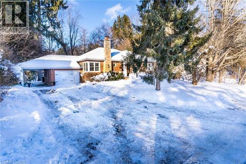 3 FALLSVIEW Road Hamilton ON L9H5J7