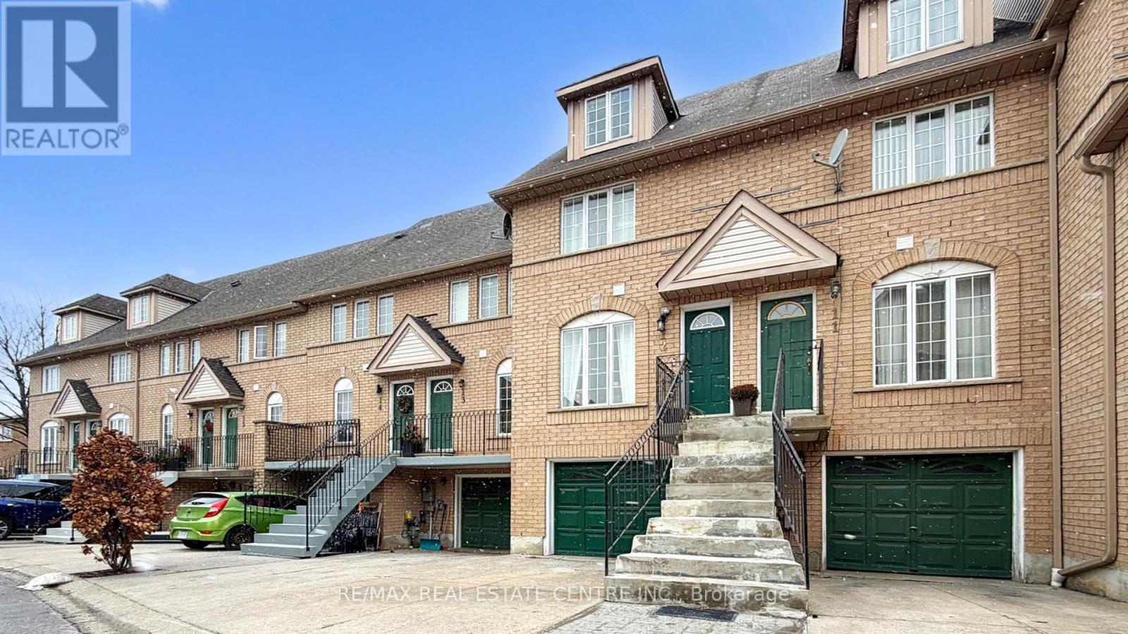 12 - 80 STRATHAVEN DRIVE