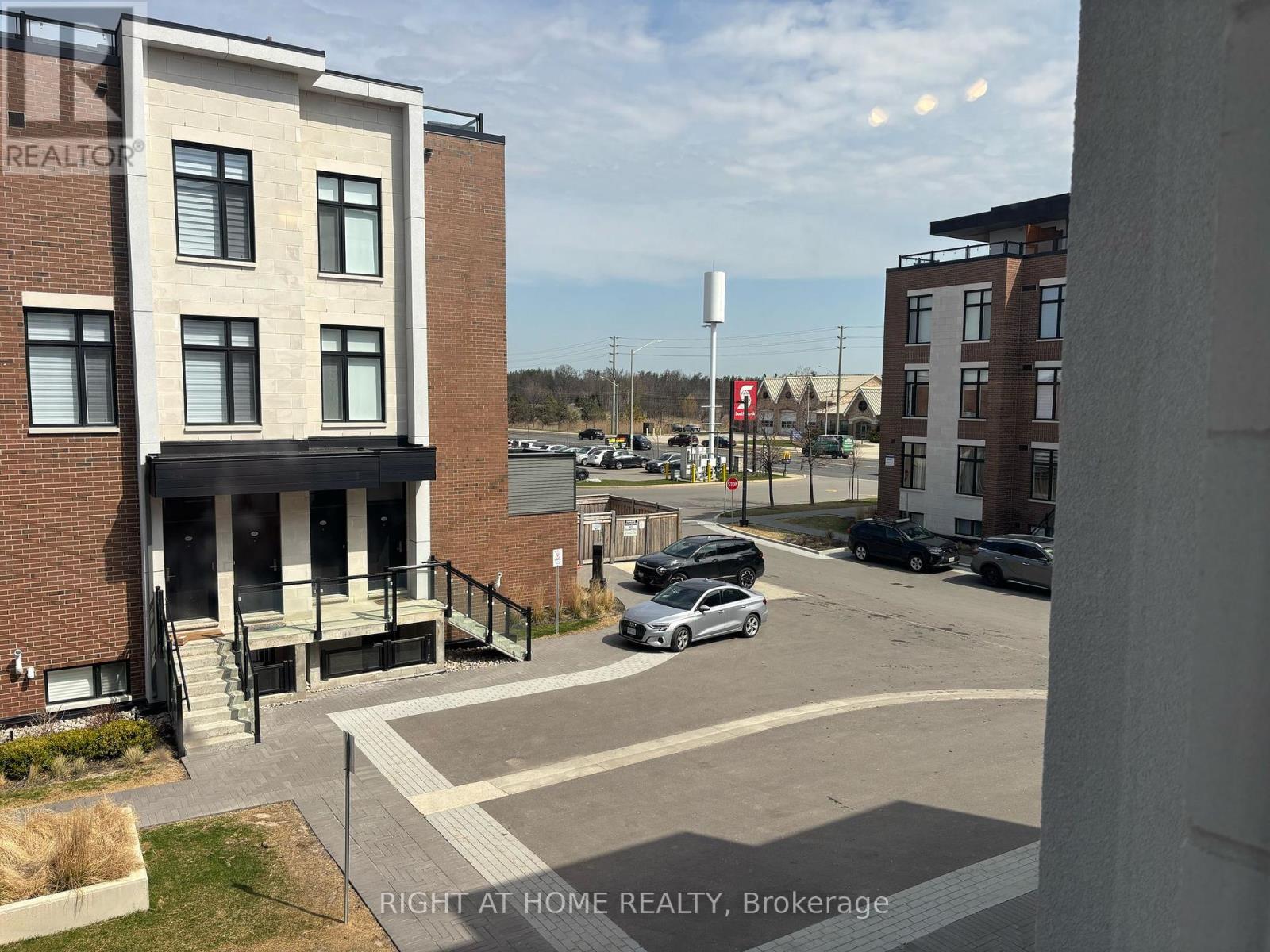 U228 - 9570 ISLINGTON AVENUE W
