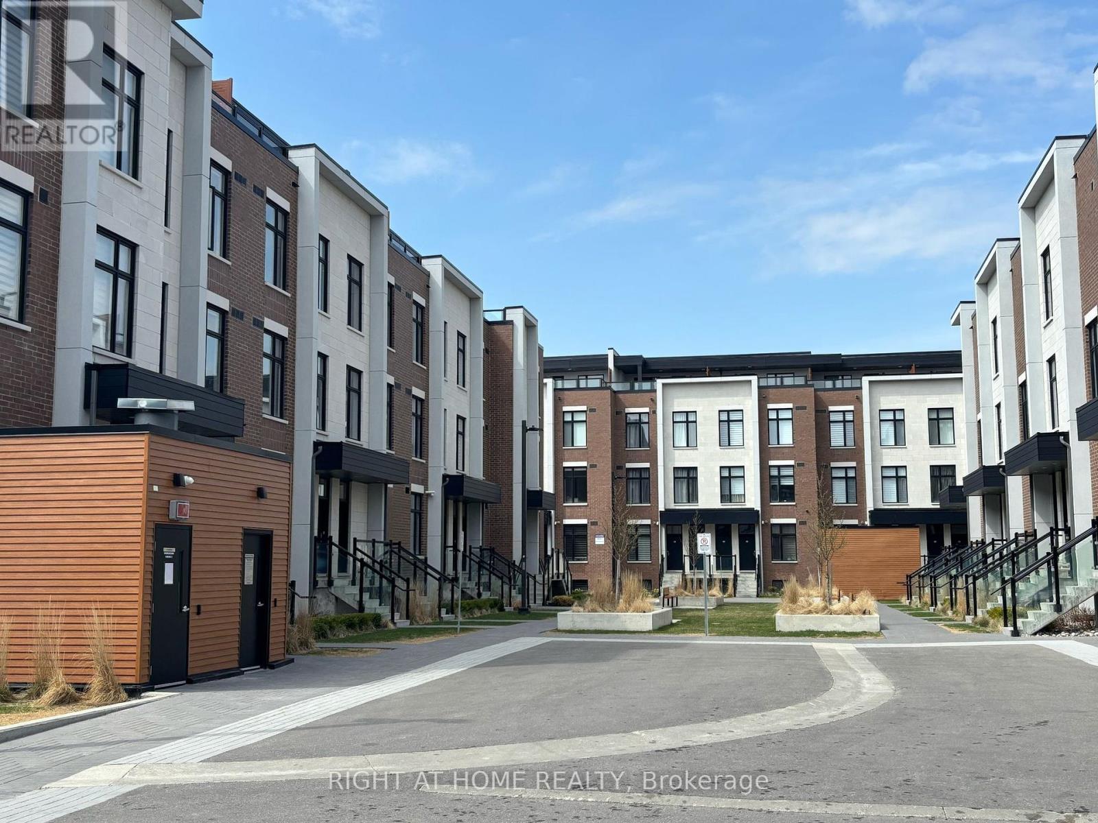 U228 - 9570 ISLINGTON AVENUE W