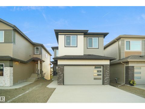 79 MEADOWGROVE LANE Spruce Grove AB T7X0W2