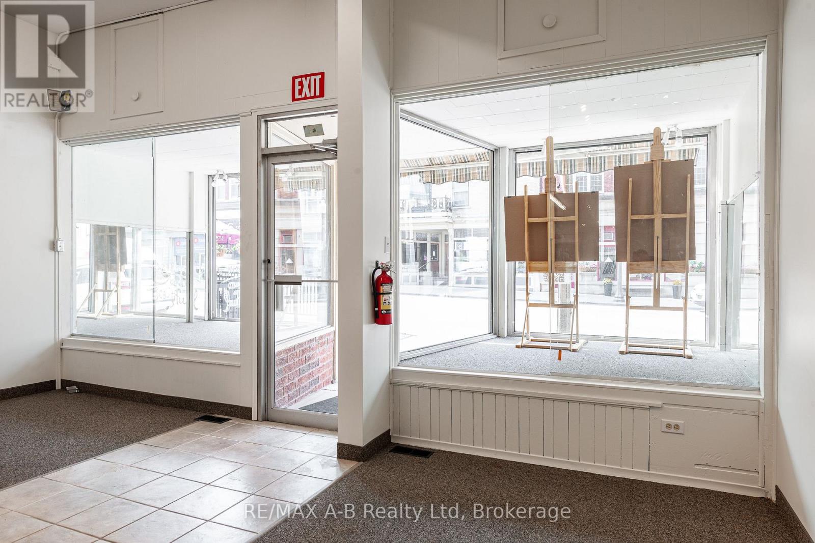 141-143 QUEEN STREET E