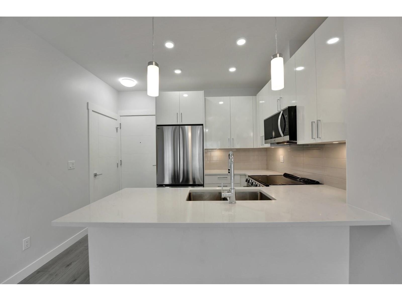 507 33886 PINE STREET