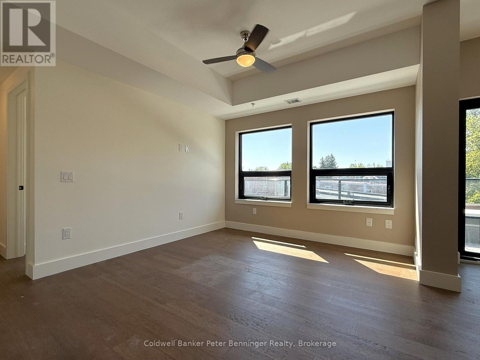 405 - 604 QUEEN STREET S