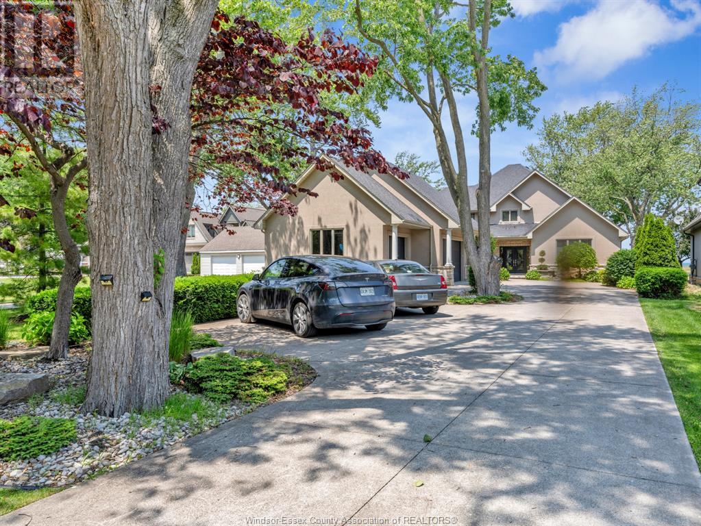 1042 LILYDALE