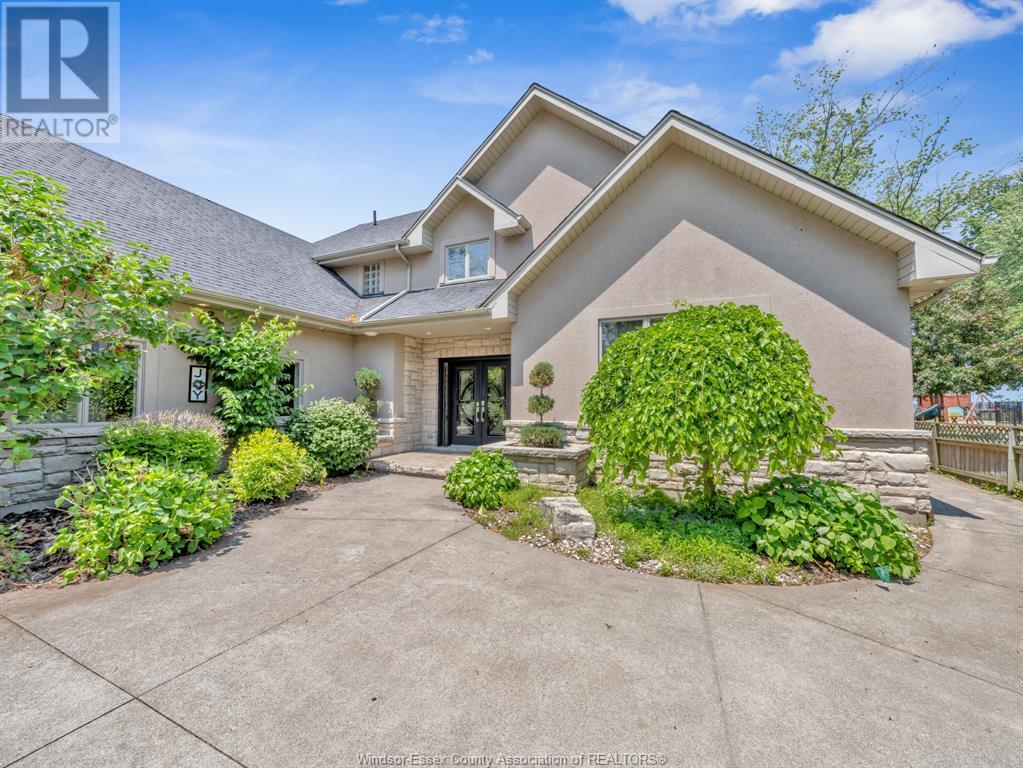 1042 LILYDALE