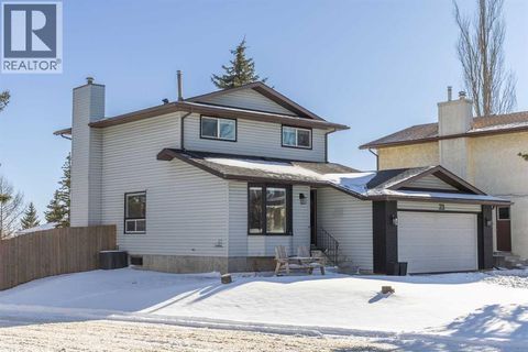 23 Millbank Drive SW Calgary AB T2Y2B5