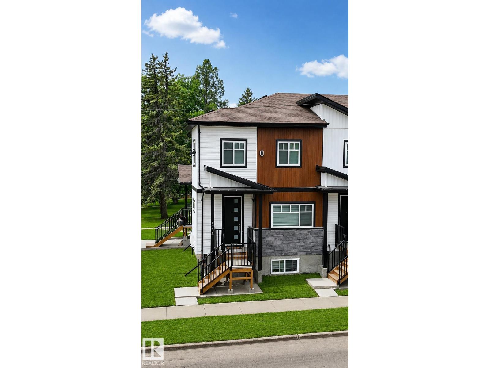 #1 6704 109 ST NW
