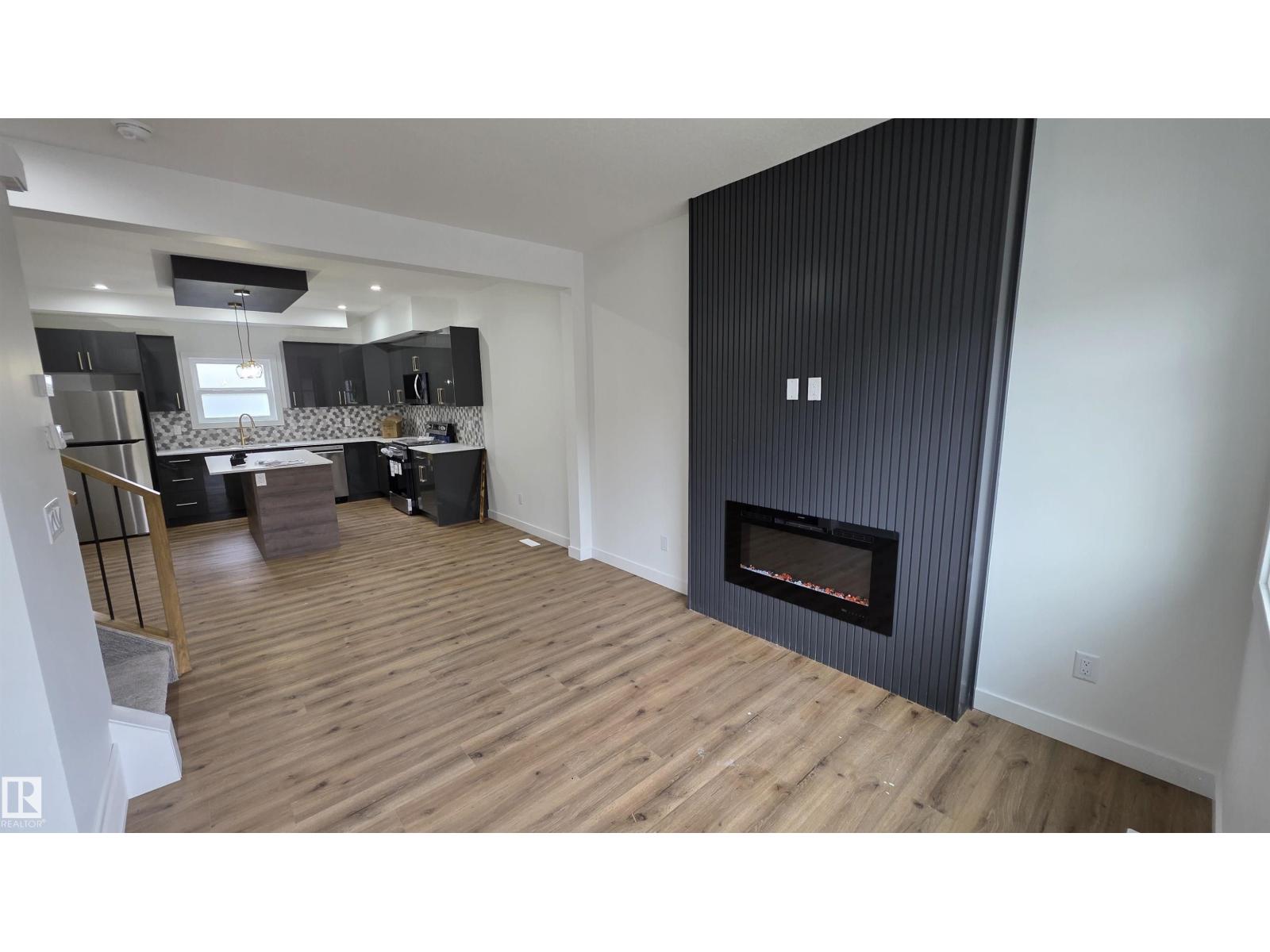 #1 6704 109 ST NW
