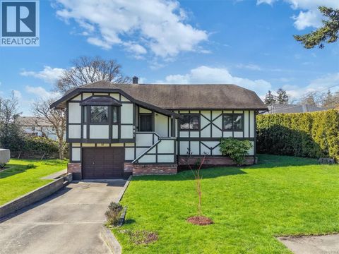 891 Lavender Ave Saanich BC V8Z2M6