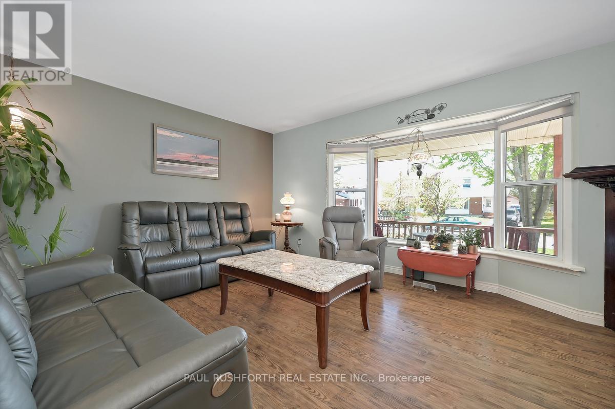 25 SEABROOKE DRIVE