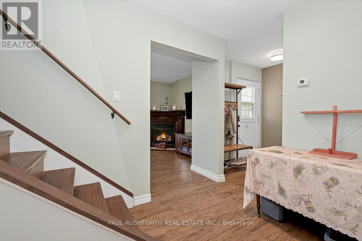 25 SEABROOKE DRIVE