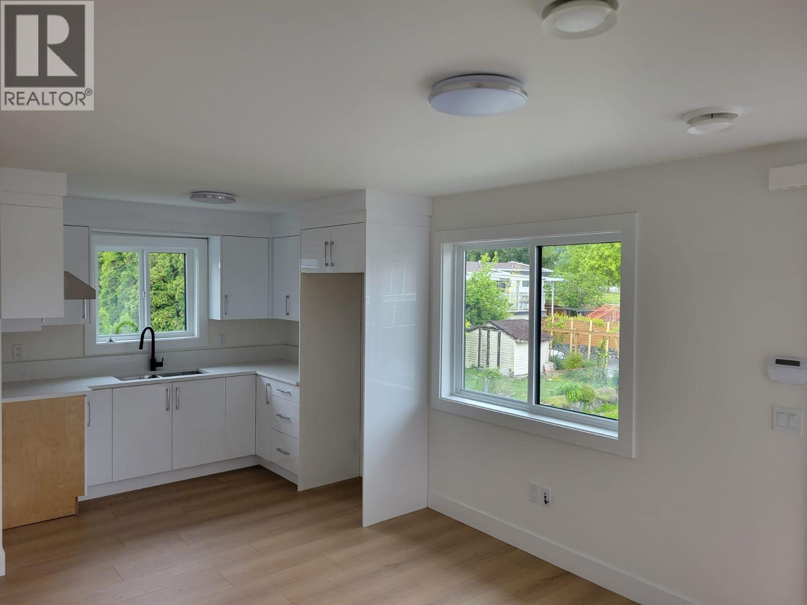 4 6765 KITCHENER STREET