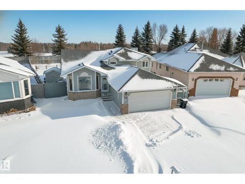 116 HIGHLAND WY Sherwood Park AB T8A5M6