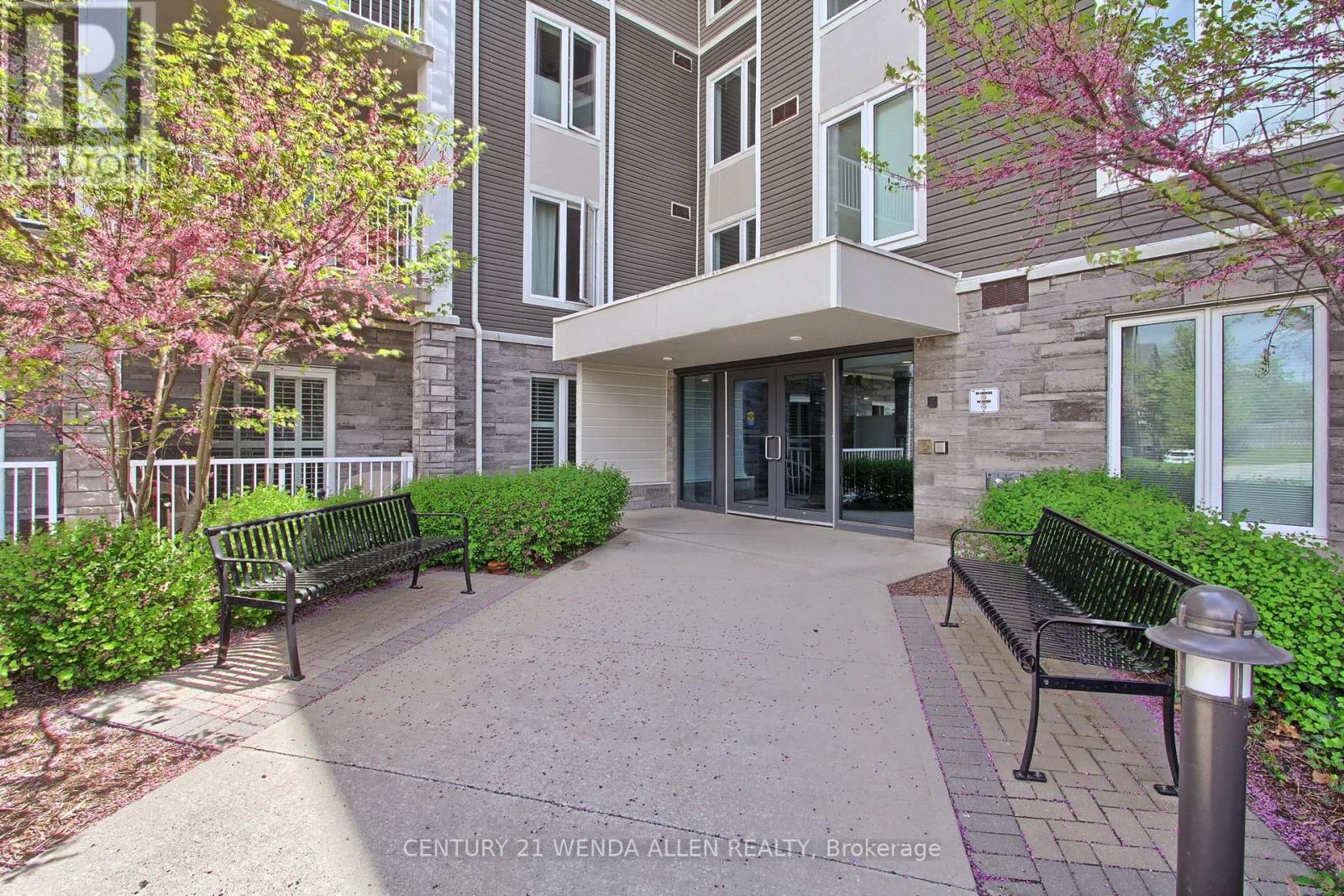 405 - 290 LIBERTY STREET N