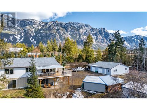 3421 CANYON LISTER Road Canyon BC V0B1C1