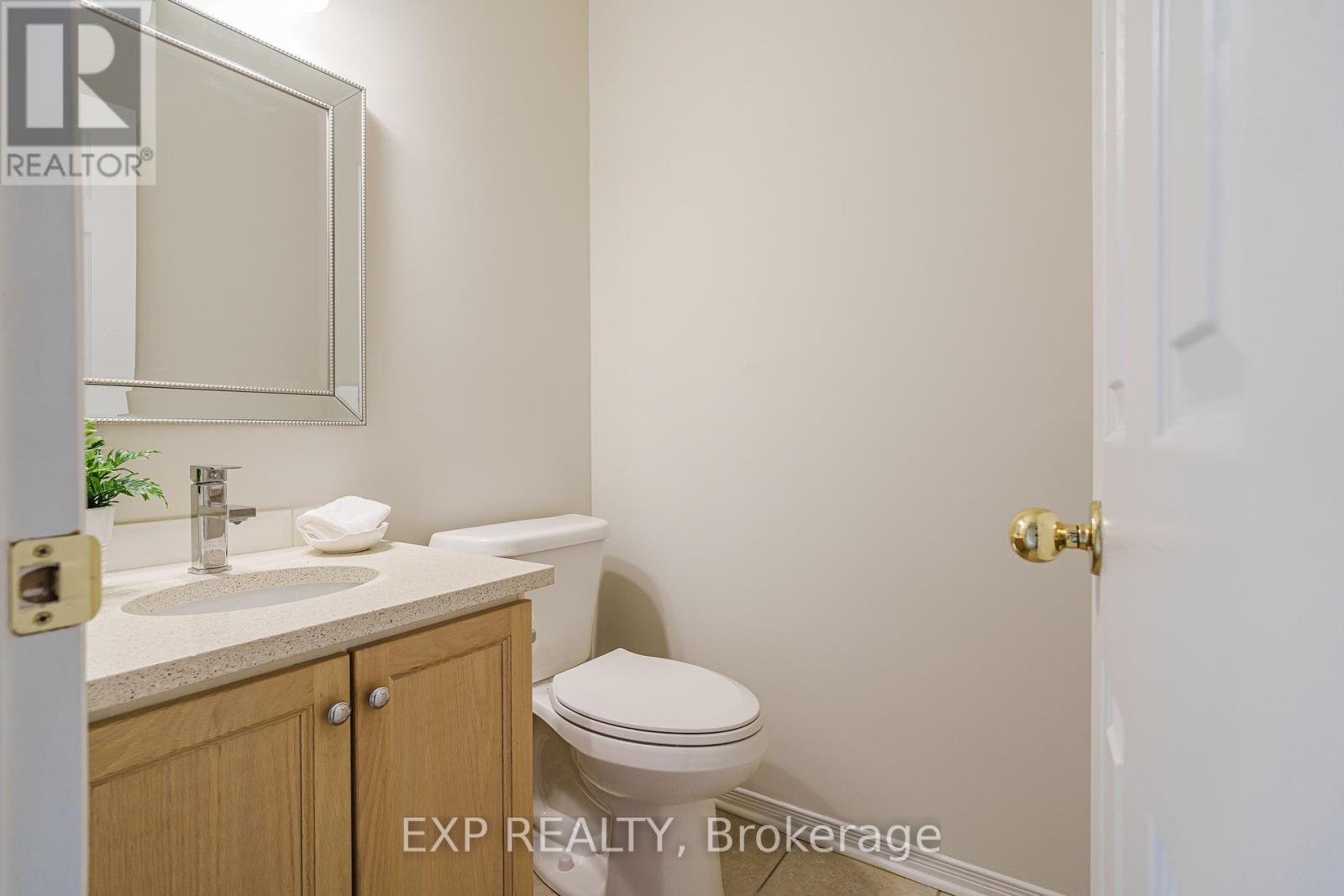 850 ADENCLIFFE DRIVE