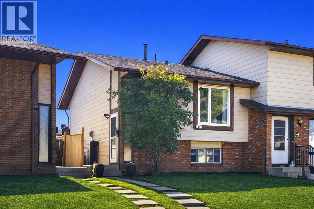 49 Castlebrook Way NE