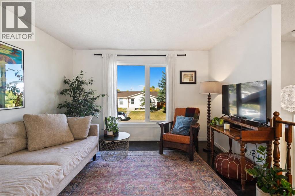 49 Castlebrook Way NE